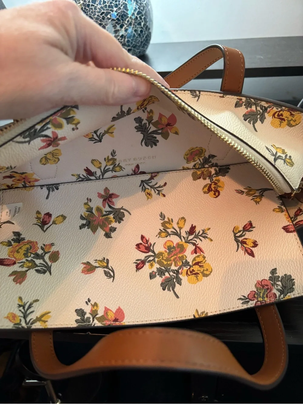 Authentic Rare Tory Burch Kerrington Small Rose Floral Tote Bag– EUC
